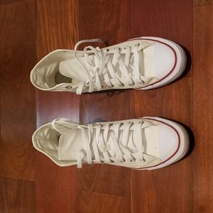 Chuck Taylor  All Star  Converse  Hi Top size 7.5 Mens / 9.5 Womens Unisex